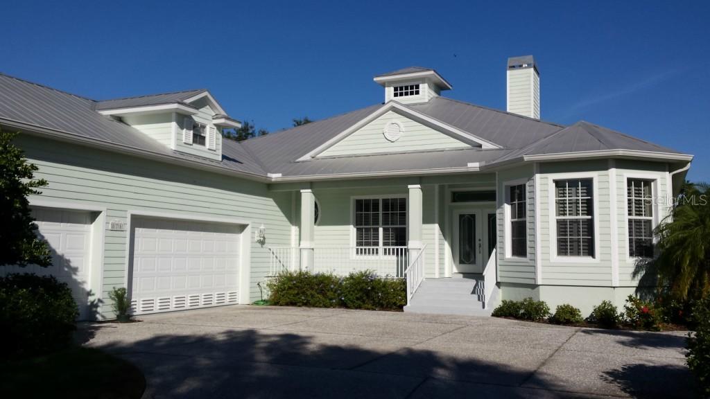 878 Hillcrest Dr., Nokomis, FL 34275