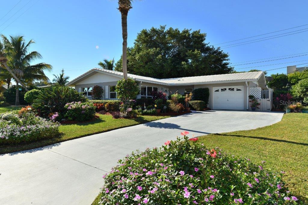 1060 Bogey Ln., Longboat Key, FL 34228