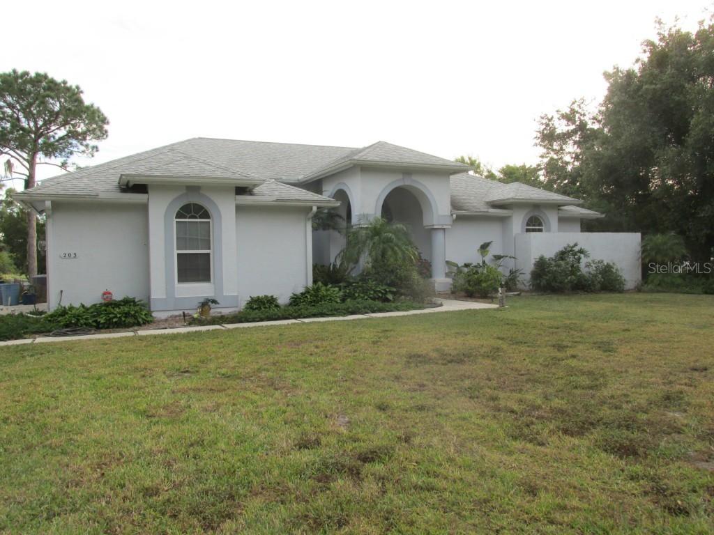 203 Woodview Way, Bradenton, FL 34212