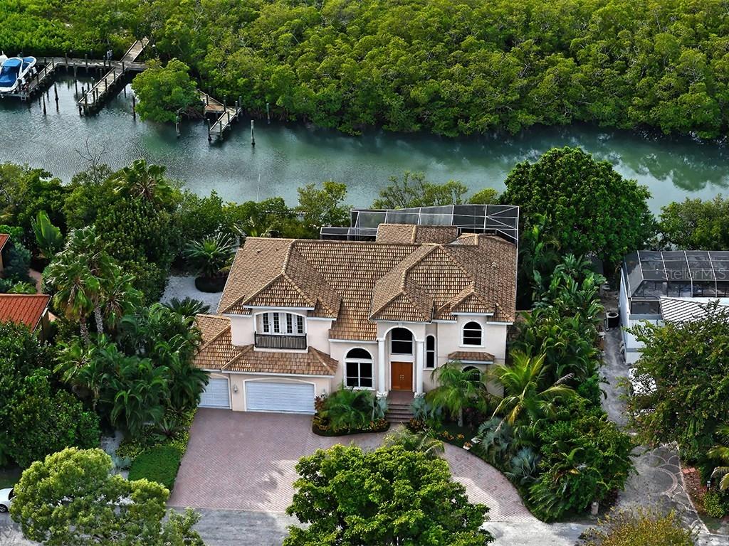 708 Hideaway Bay Ln., Longboat Key, FL 34228
