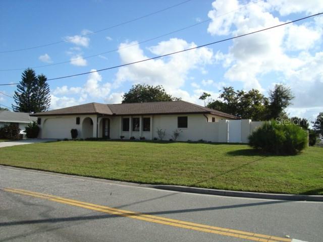 2800 Pinecrest St., Sarasota, FL 34239