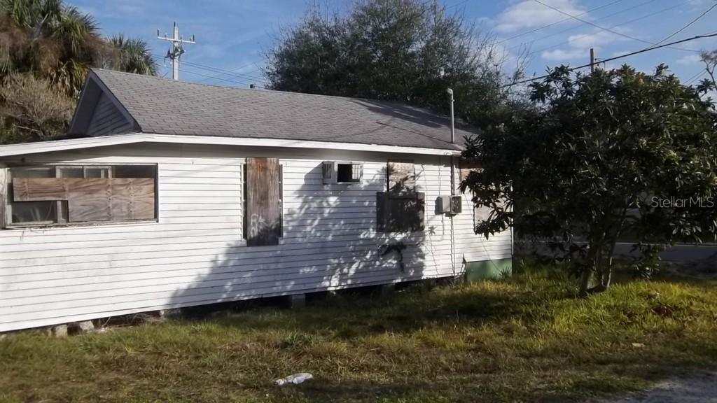 1022 3rd St., Bradenton, FL 34205