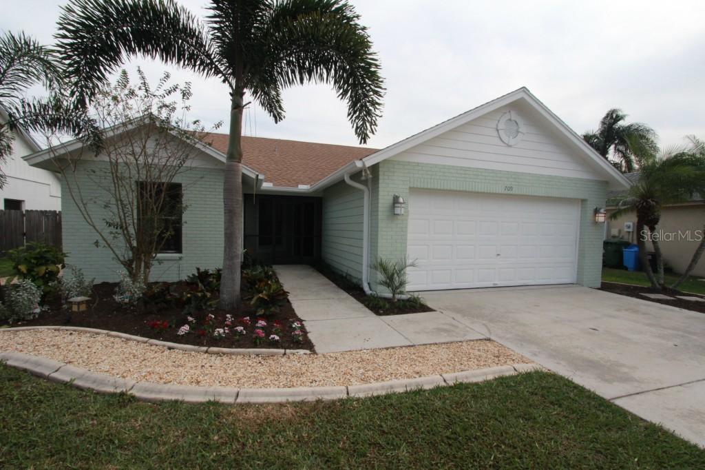 709 50th St., Bradenton, FL 34208