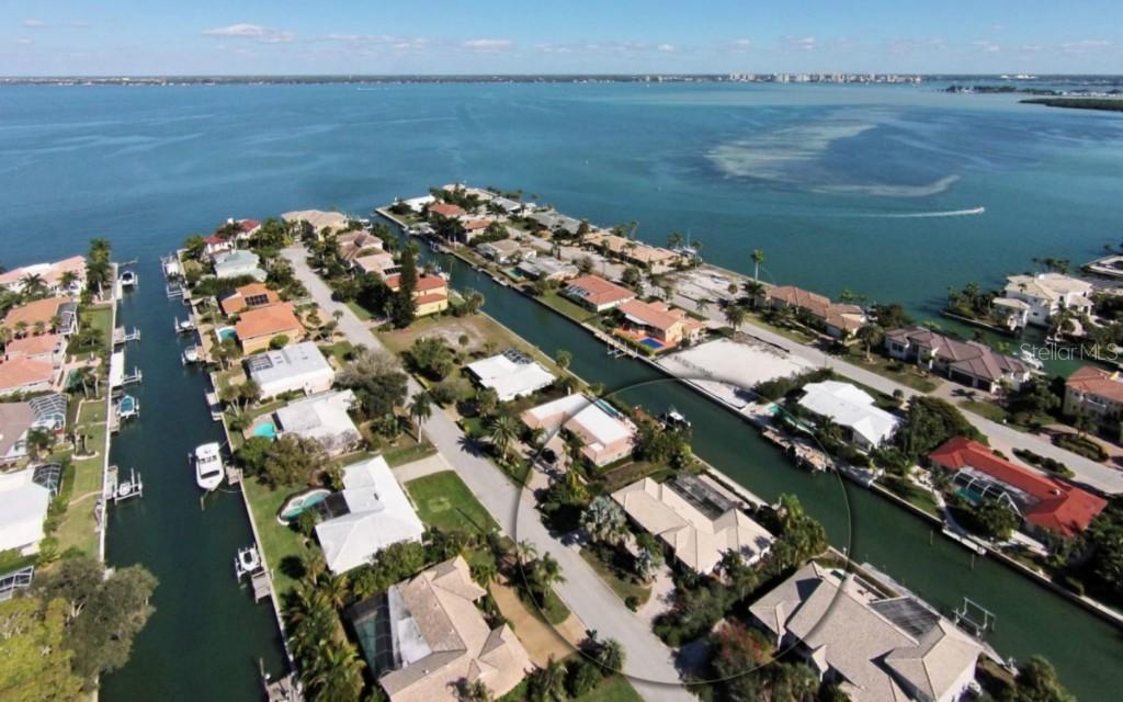 572 Ranger Ln., Longboat Key, FL 34228