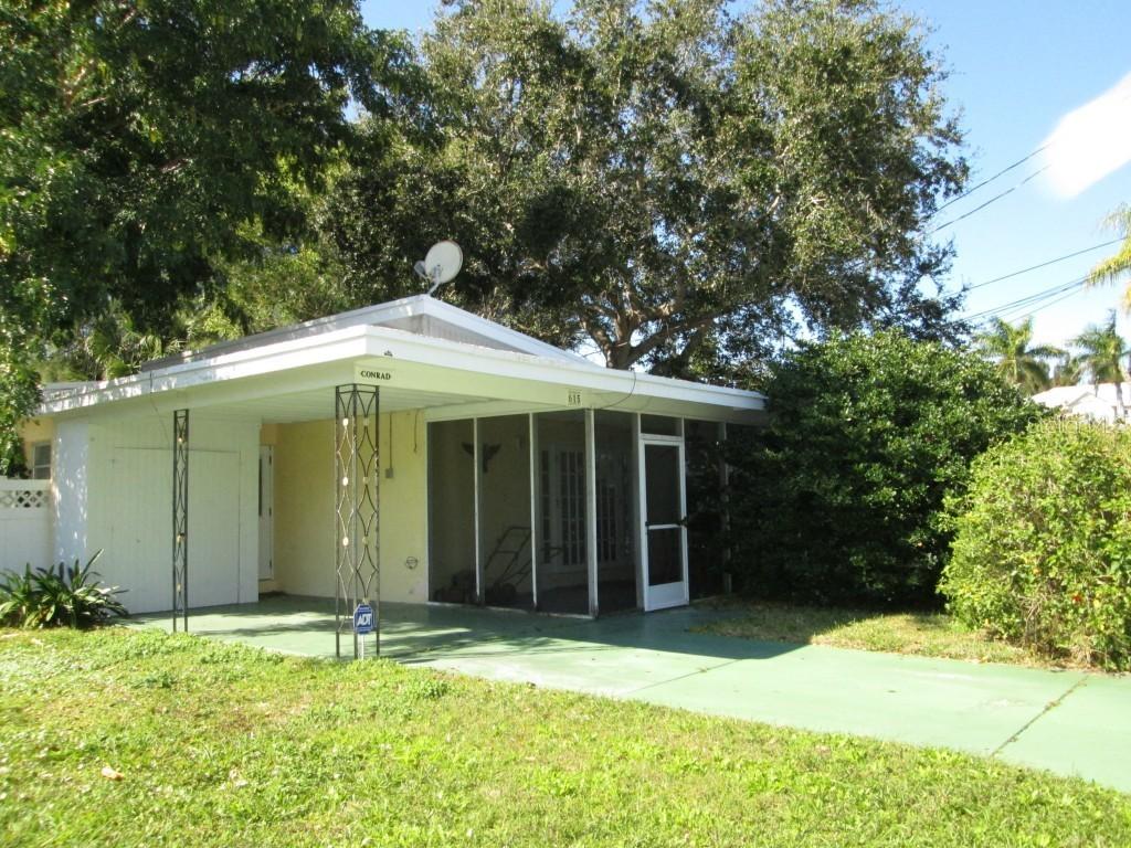 615 Fern St., Anna Maria, FL 34216