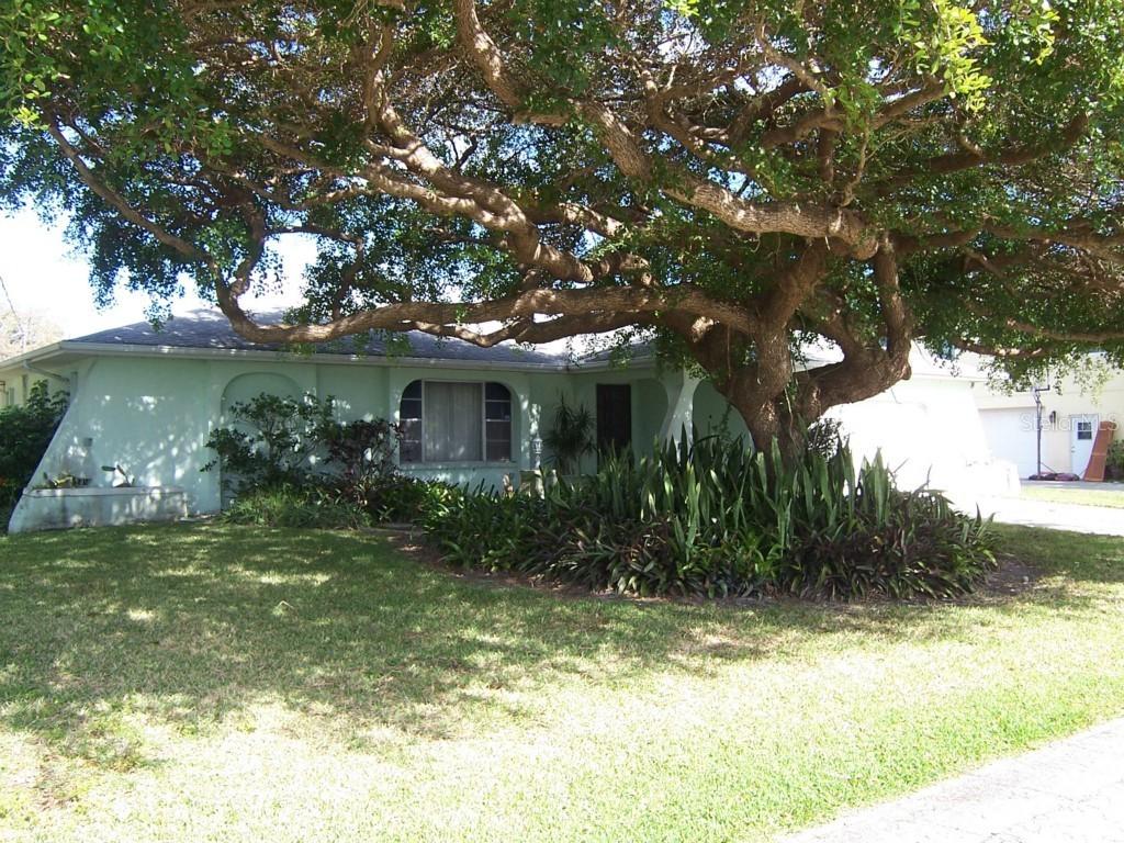 4512 Dolphin Ln., Palmetto, FL 34221