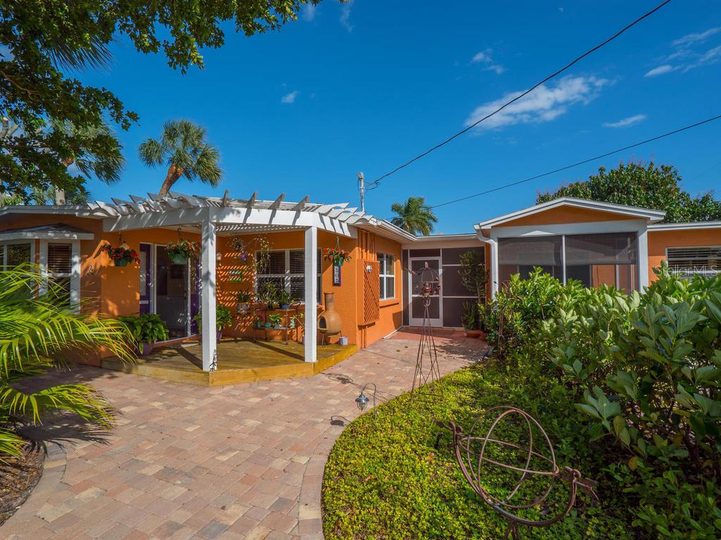 5505 Gulf Dr., Holmes Beach, FL 34217