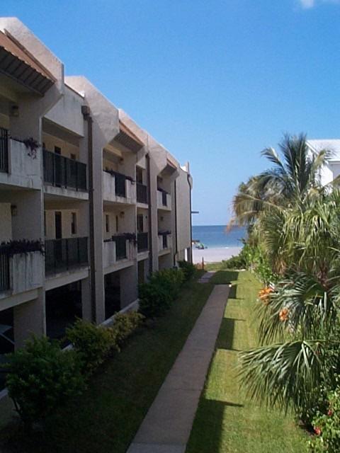 5608 Gulf Dr. #105, Holmes Beach, FL 34217