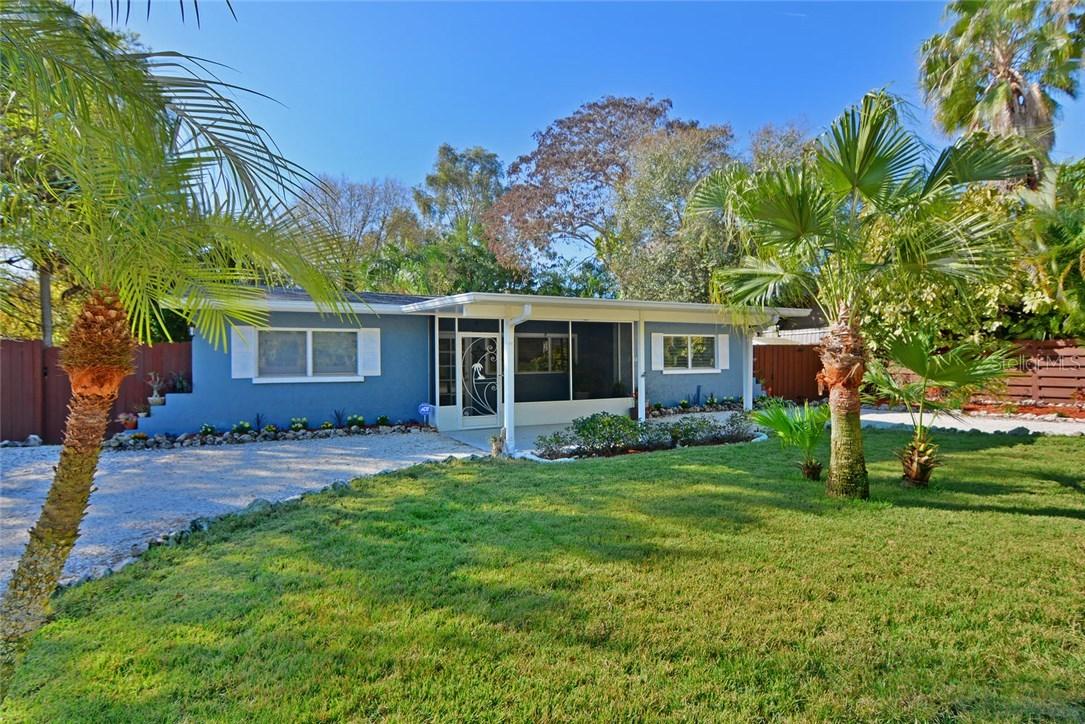 2338 Hyde Park St., Sarasota, FL 34239