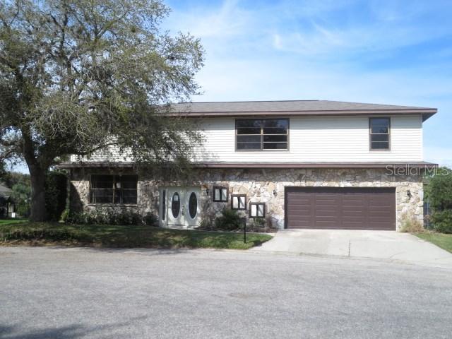 4207 3rd Ave., Bradenton, FL 34208