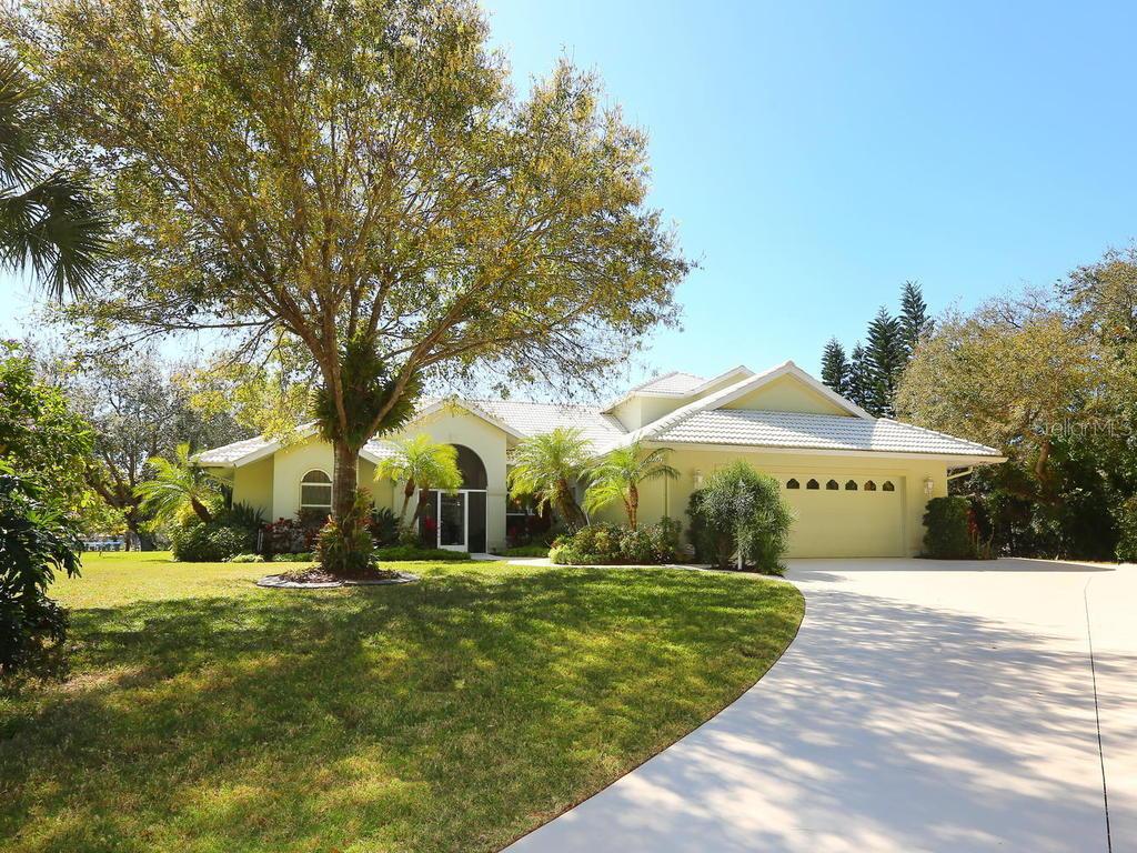 386 Hanchey Dr., Nokomis, FL 34275