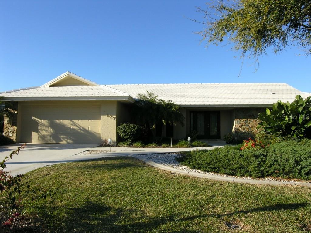 1527 Southbay Dr., Osprey, FL 34229