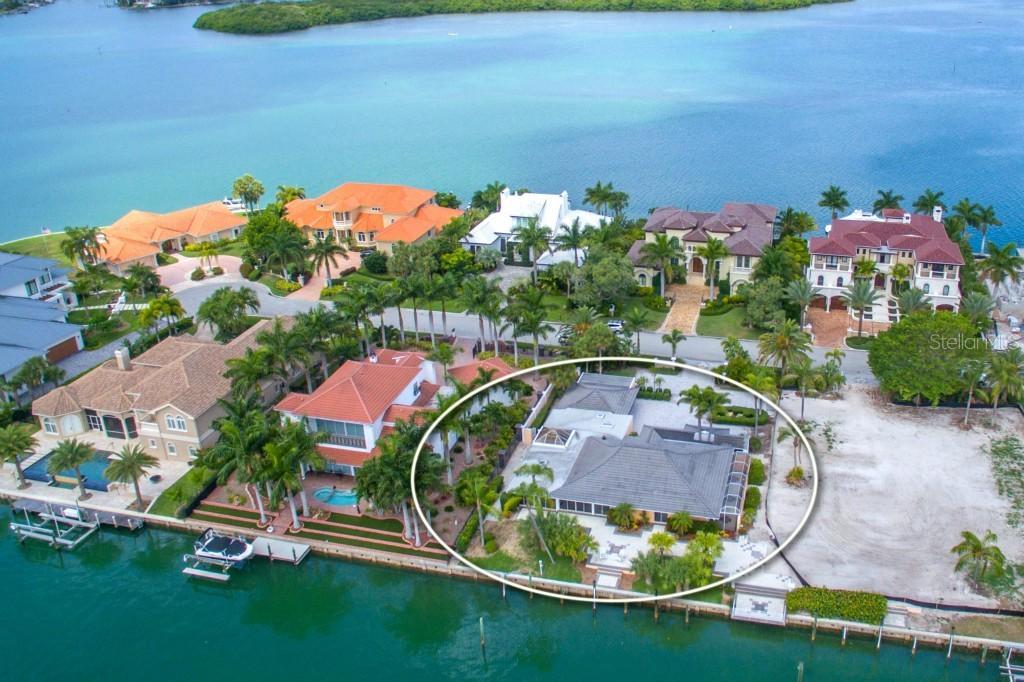 363 W Royal Flamingo Dr., Sarasota, FL 34236