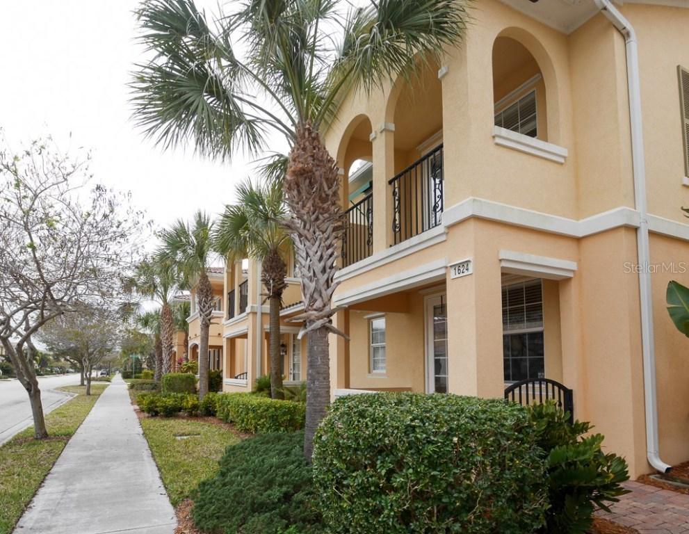 1624 Burgos Dr., Sarasota, FL 34238