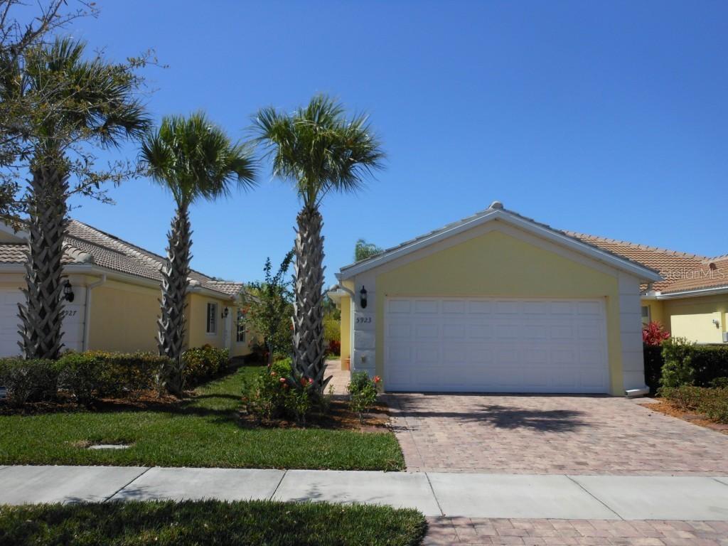 5923 Guarino Dr., Sarasota, FL 34238