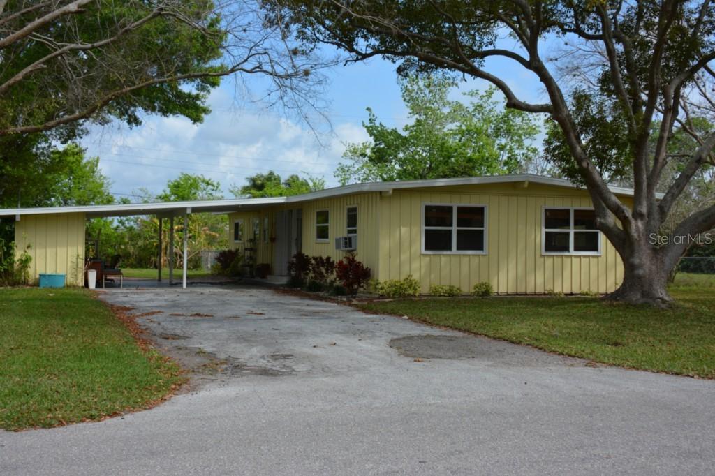 910 15th Avenue Dr., Palmetto, FL 34221