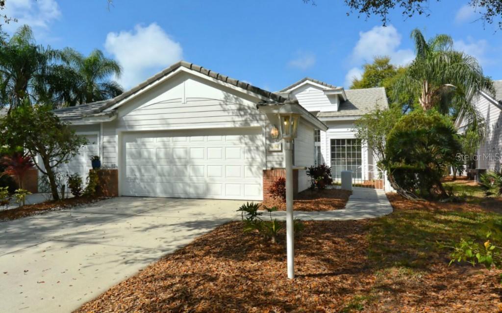 7704 Whitebridge Glen, University Park, FL 34201