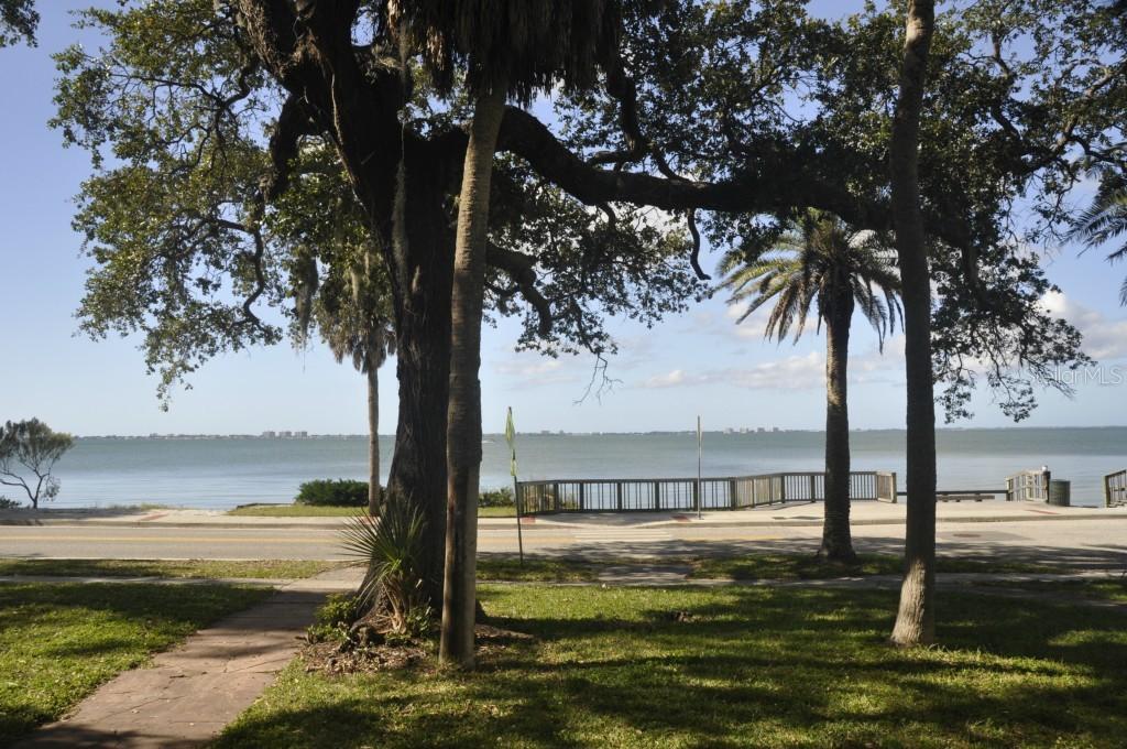 2716 Bay Shore Rd., Sarasota, FL 34234