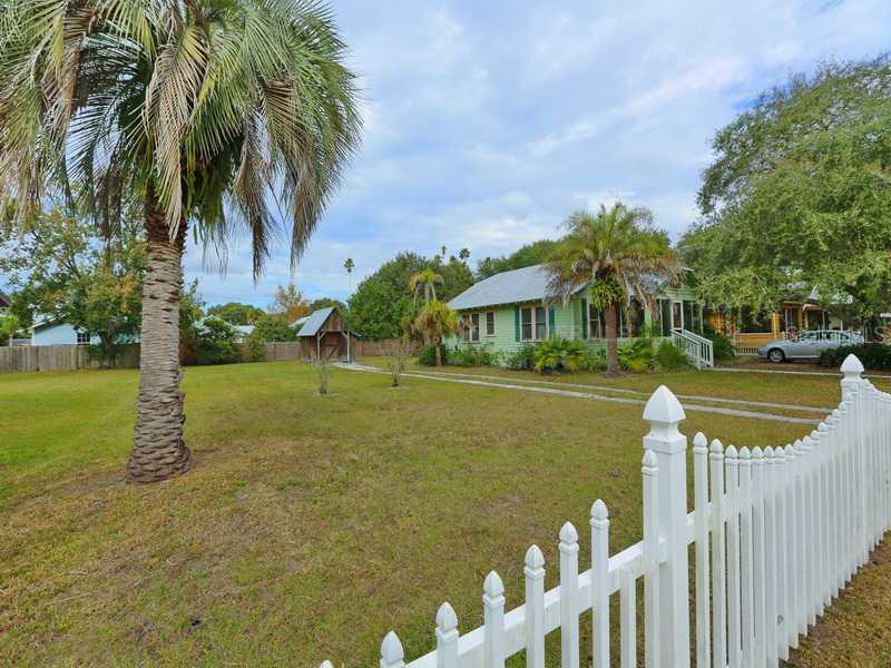 2259 Hillview St., Sarasota, FL 34239