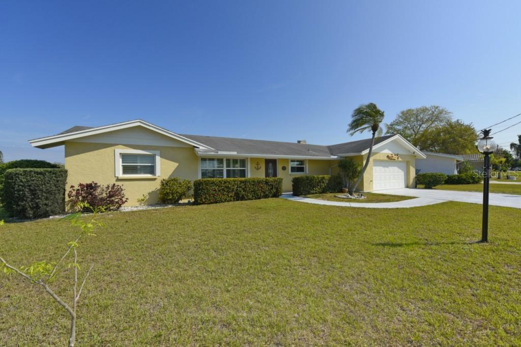 2227 Constitution Blvd., Sarasota, FL 34231