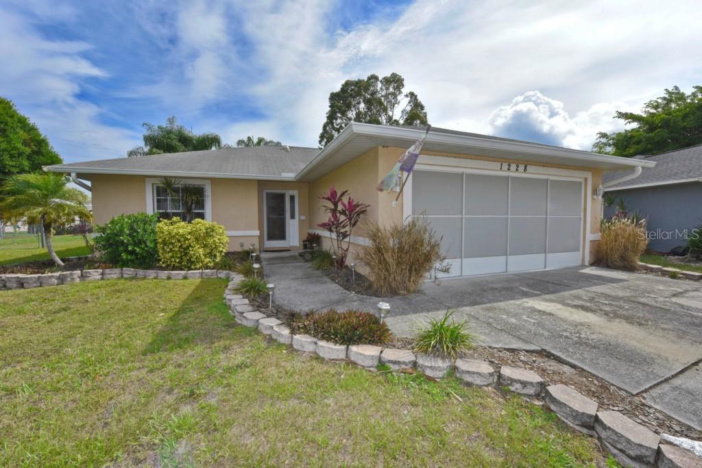 1228 Oak Trace Dr., Sarasota, FL 34232