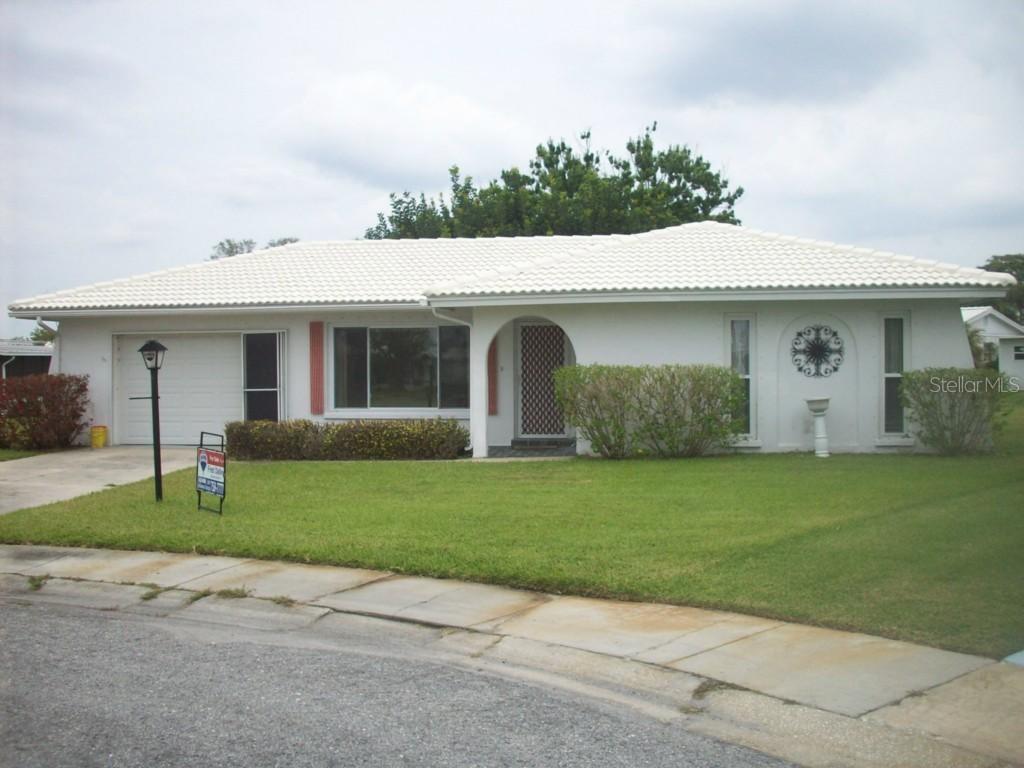 808 Mandarin Cir., Bradenton, FL 34208