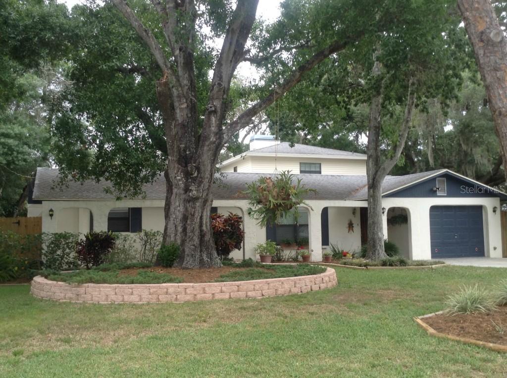 2824 E Mark Dr., Sarasota, FL 34232