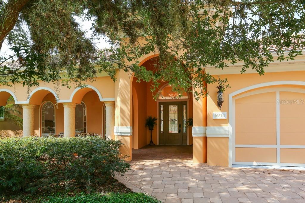 6914 Stanhope Pl., University Park, FL 34201