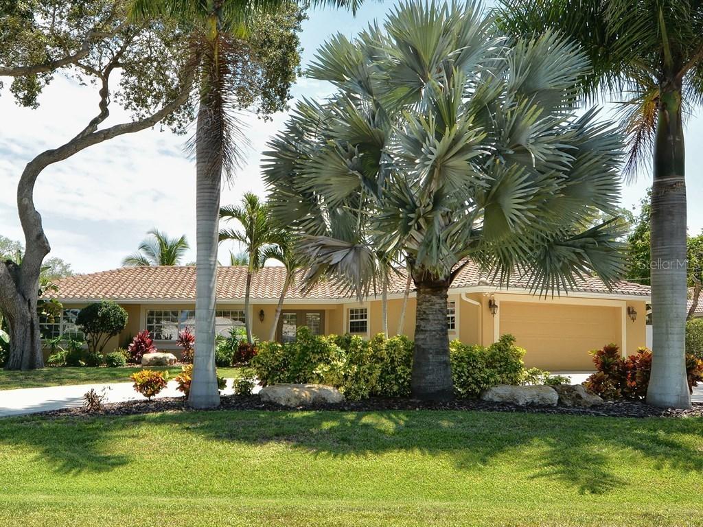 7615 Peninsular Dr., Sarasota, FL 34231