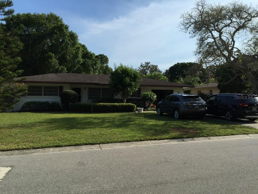 2230 Sunnyside Ln., Sarasota, FL 34239