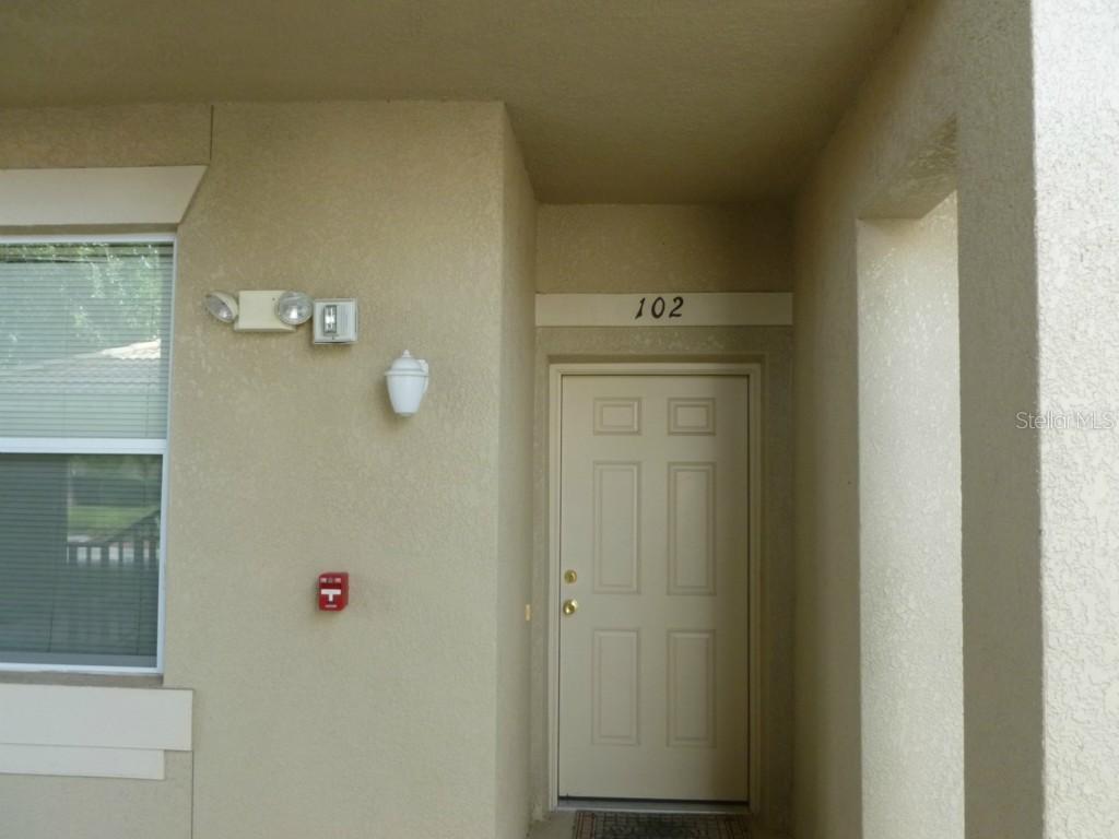 915 Fairwaycove Ln. #102, Bradenton, FL 34212