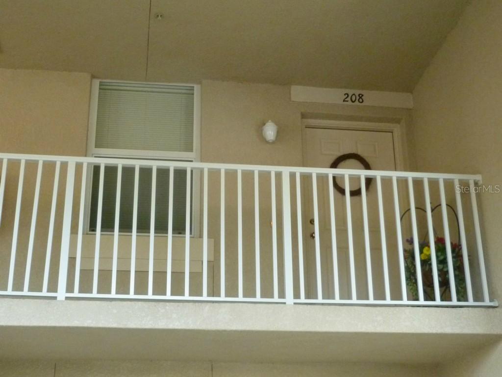 905 Fairwaycove Ln. #208, Bradenton, FL 34212