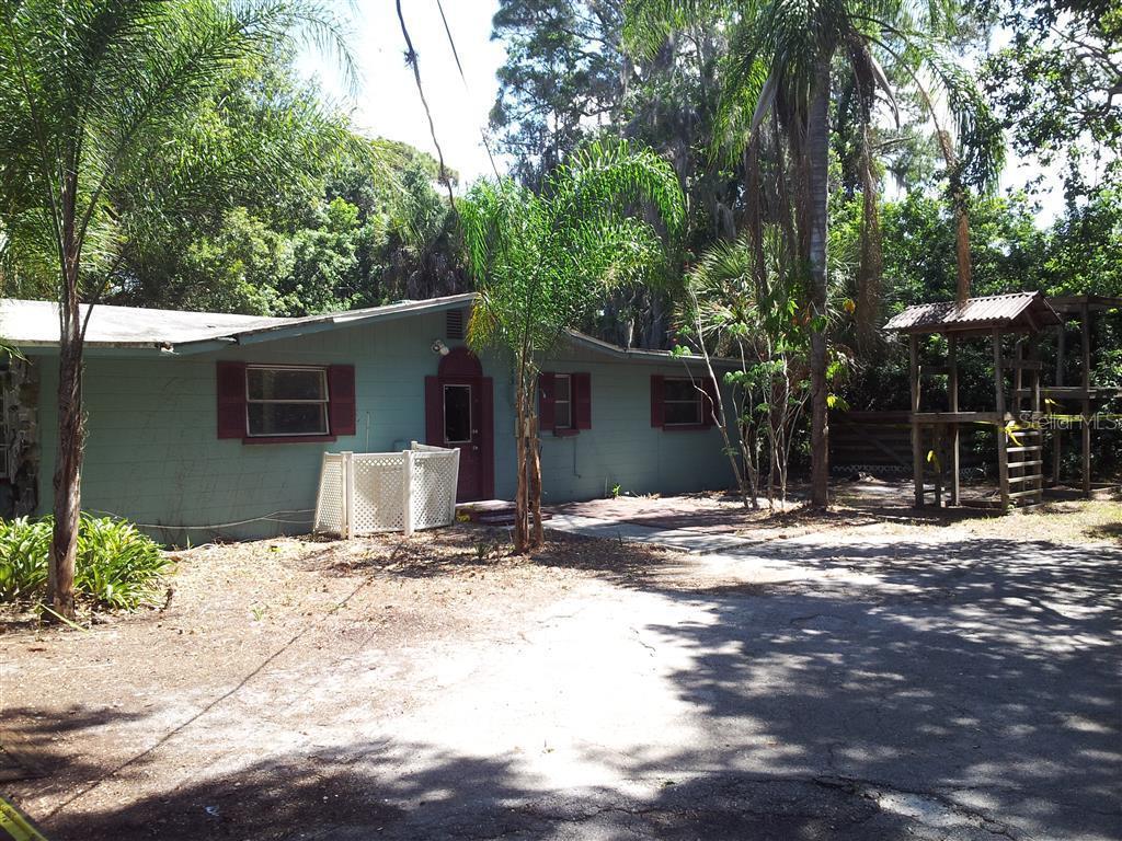 6115 Carlton Ave., Sarasota, FL 34231