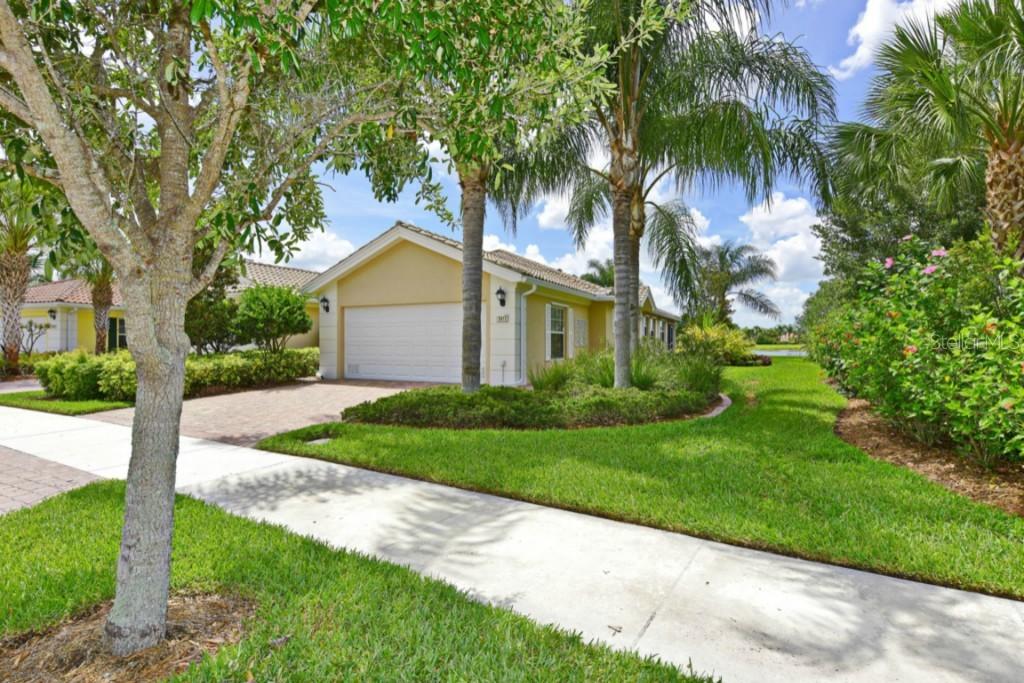 5915 Benevento Dr., Sarasota, FL 34238
