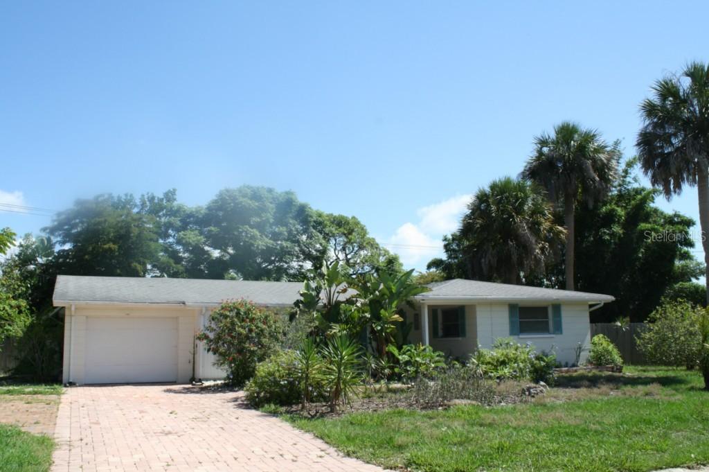 2925 Bougainvillea St., Sarasota, FL 34239
