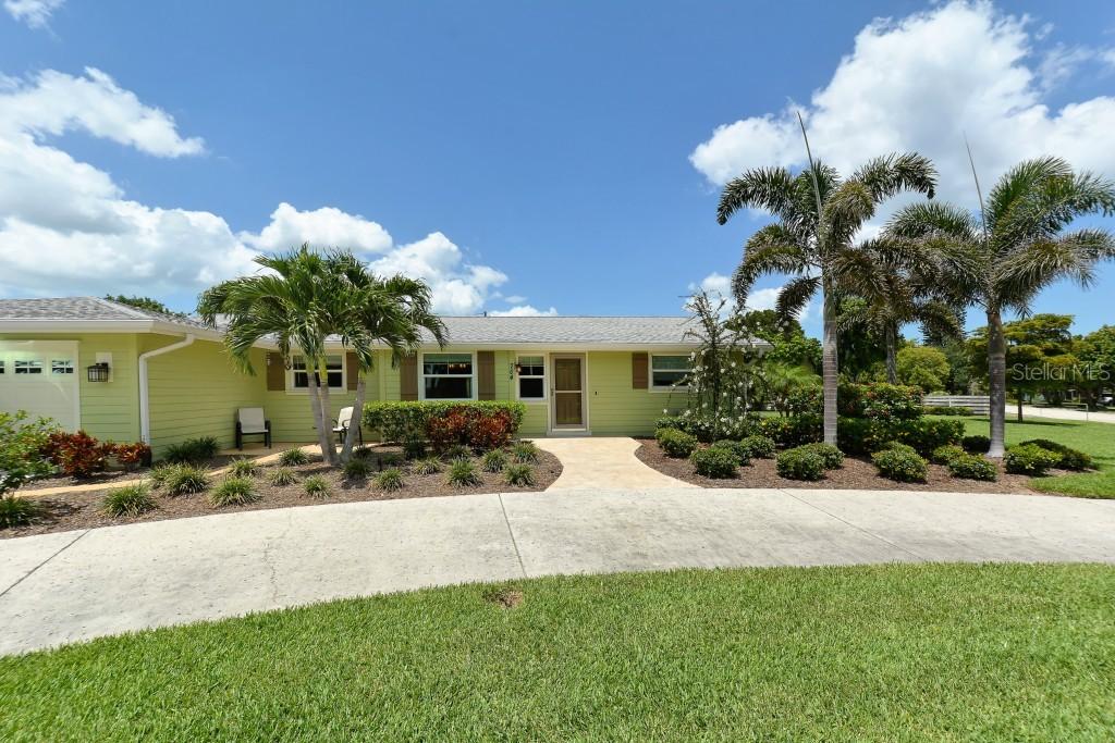 704 65th Street Ct., Bradenton, FL 34209