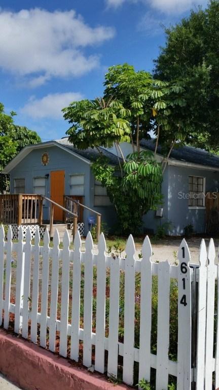 1614 12th Ave., Bradenton, FL 34205