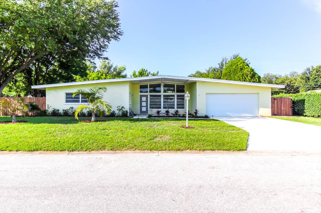 3076 Tyrone Ln., Sarasota, FL 34239