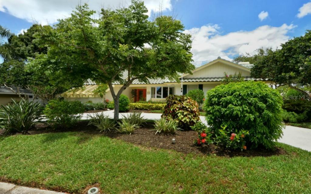 108 Yacht Harbor Dr., Osprey, FL 34229