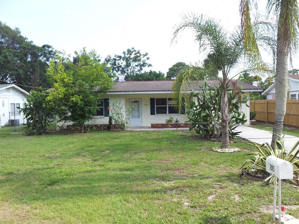 205 Pecan Ln., Nokomis, FL 34275