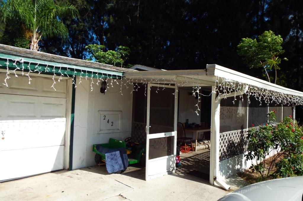 242 Washington Ave., Englewood, FL 34223