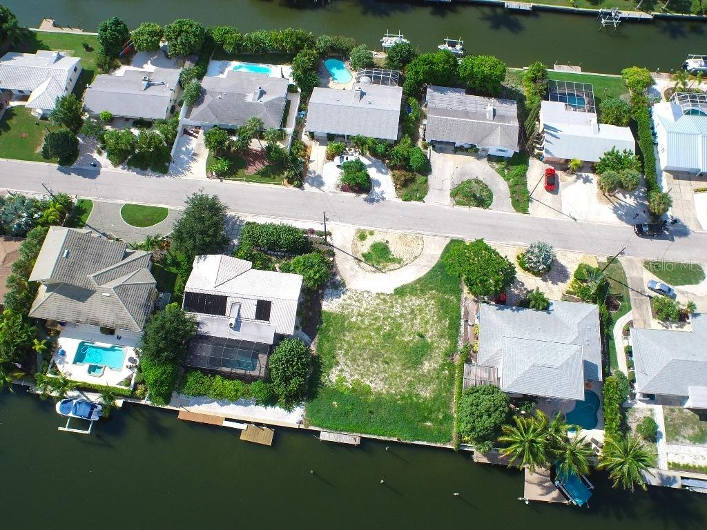 513 68th St., Holmes Beach, FL 34217