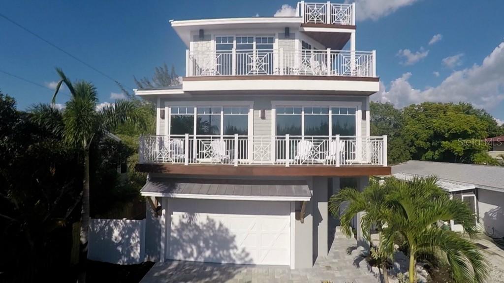 2905 Avenue E, Holmes Beach, FL 34217