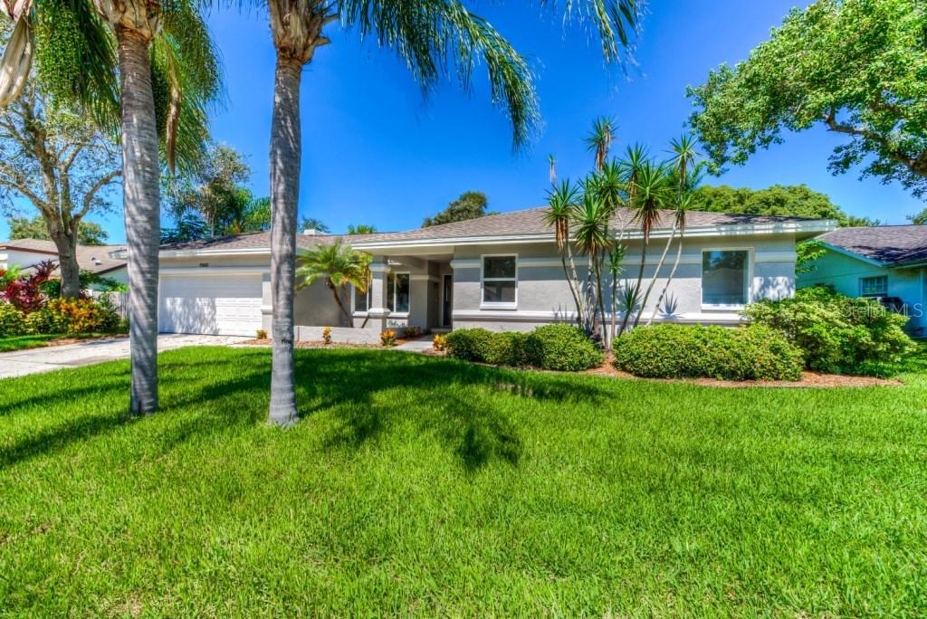 2966 Country Woods Ln., Palm Harbor, FL 34683