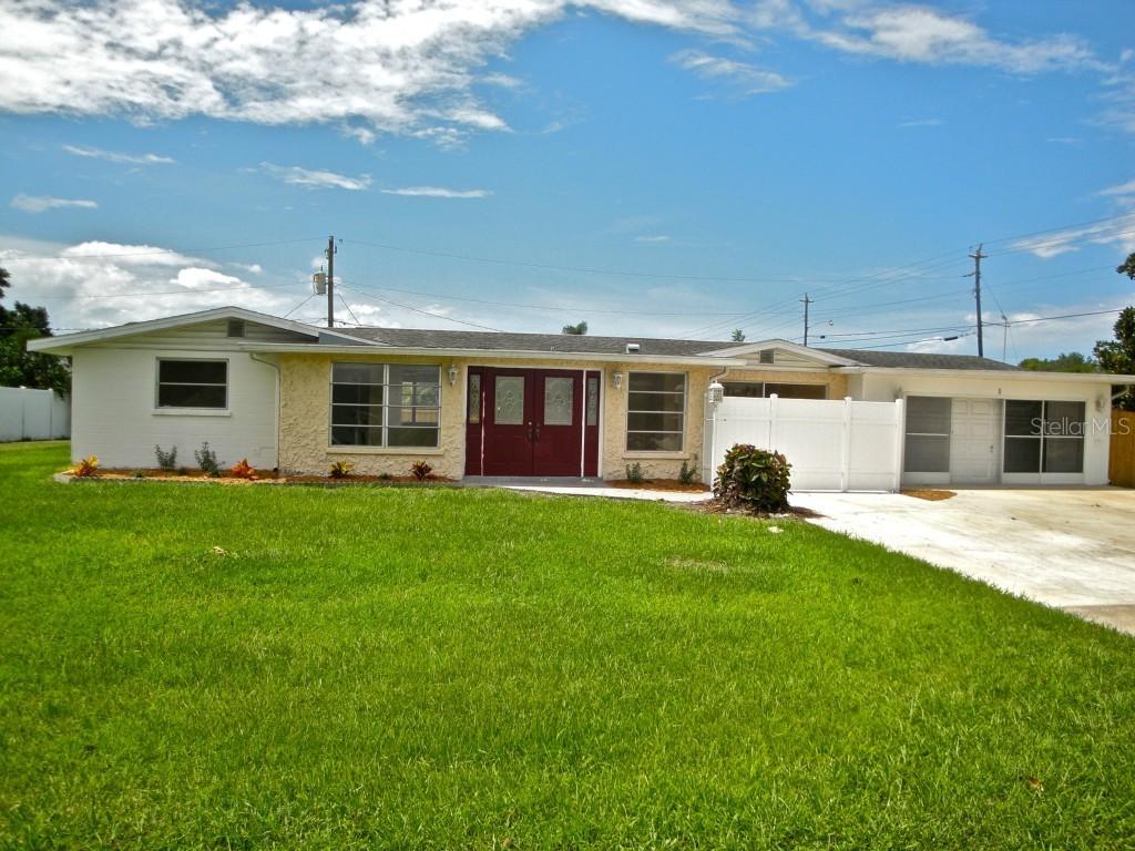 1 Young Ave., Englewood, FL 34223