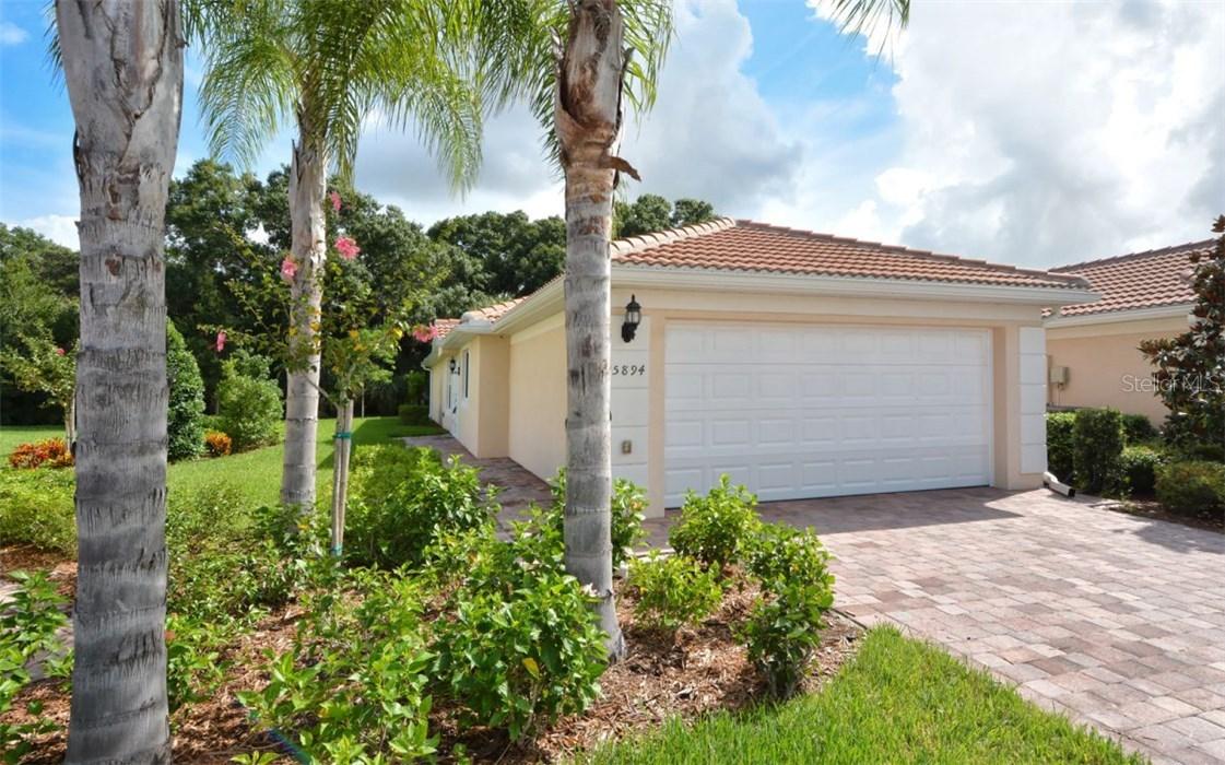 5894 Guarino Dr., Sarasota, FL 34238