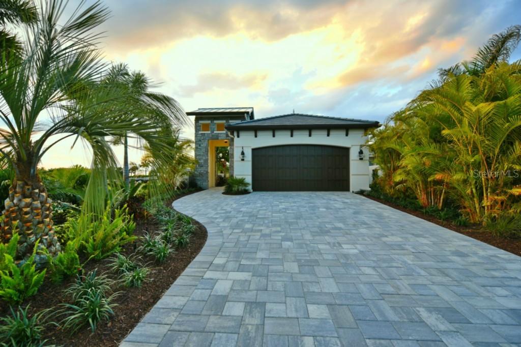 4411 5th Ave., Bradenton, FL 34208