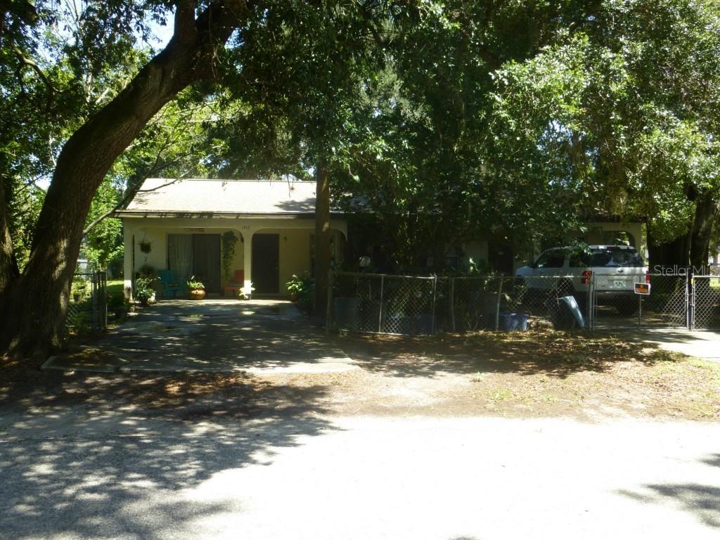 1915 27th Avenue Dr., Bradenton, FL 34208