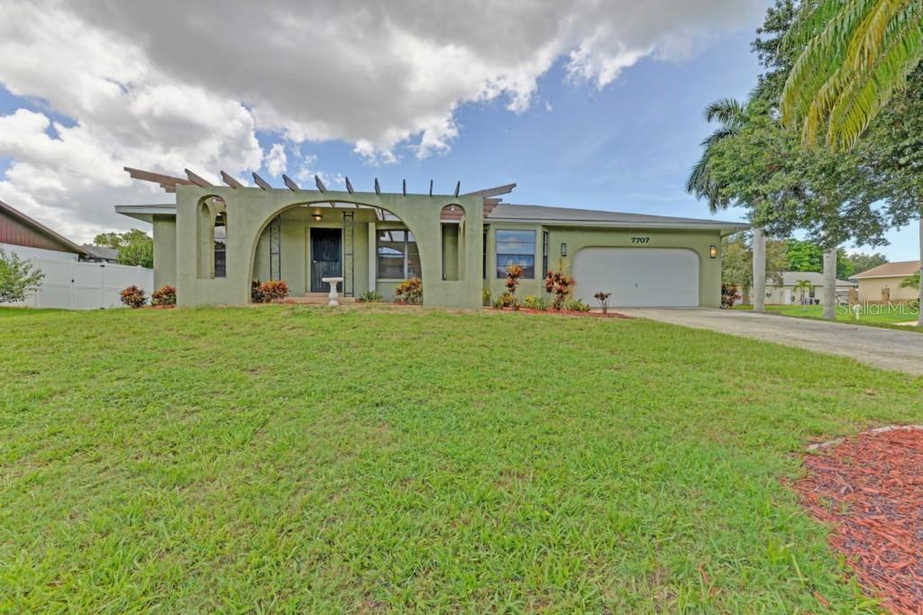 7707 NW 12th Ave., Bradenton, FL 34209