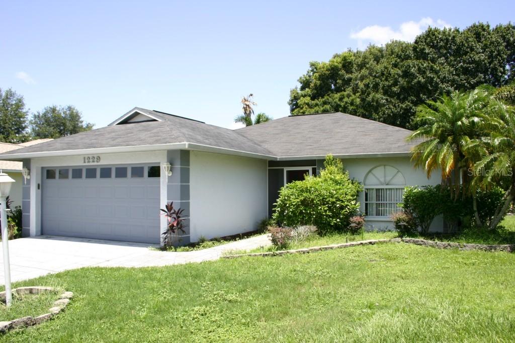 1229 Oak Trace Dr., Sarasota, FL 34232
